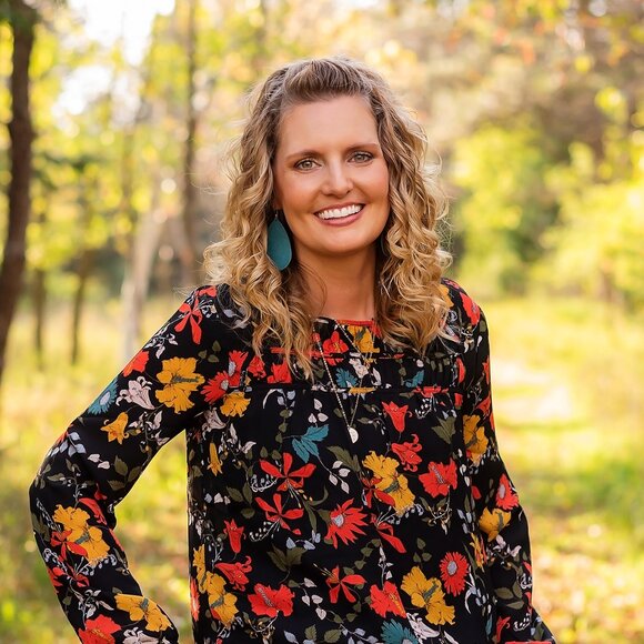 Meet your Posher, Kristin - Picture 1 of 1